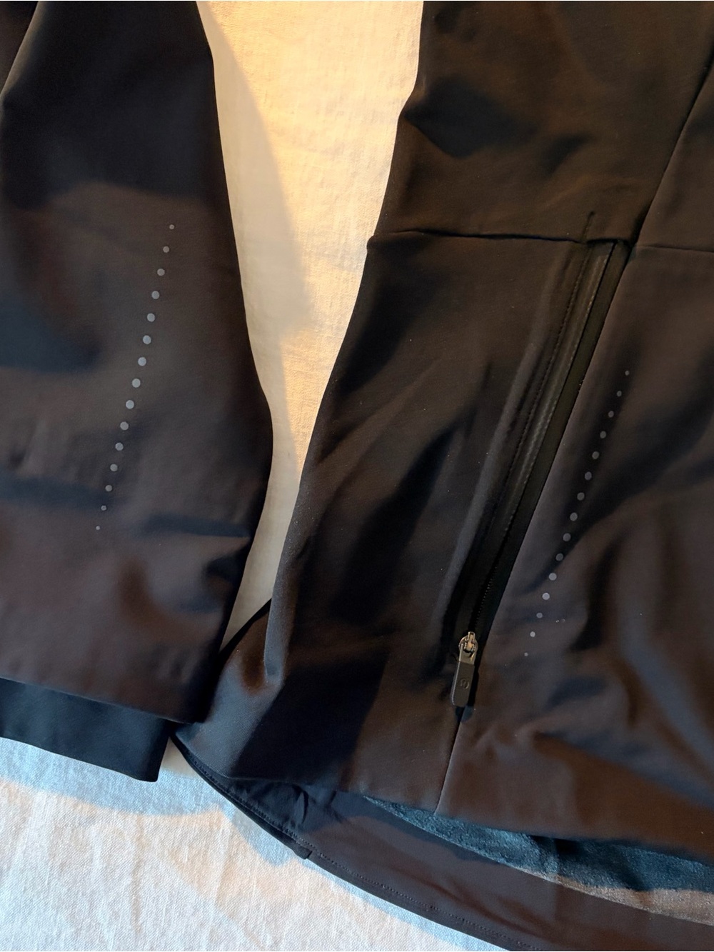 lululemon athletica cross chill jacket - Picture 3 of 7